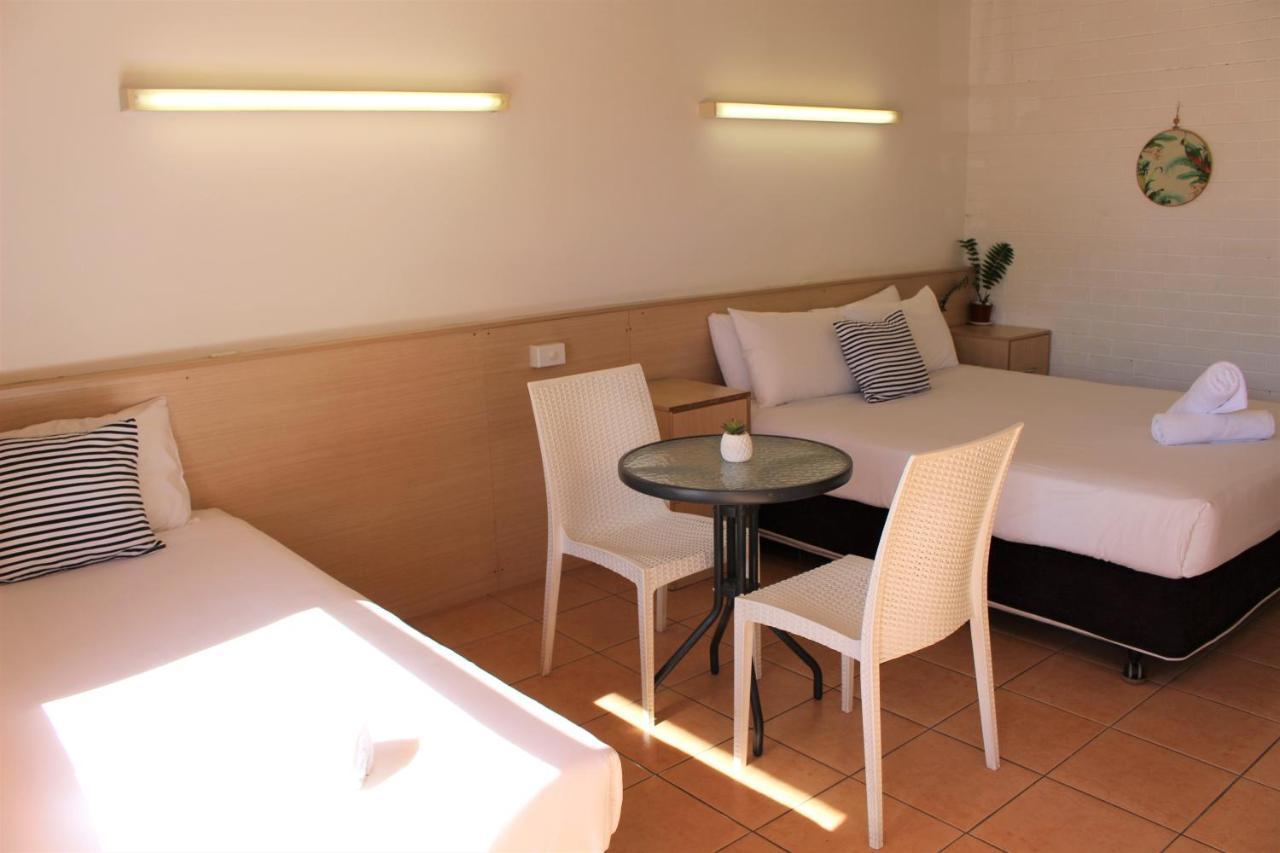 Camden Motor Inn Mermaid Beach Extérieur photo