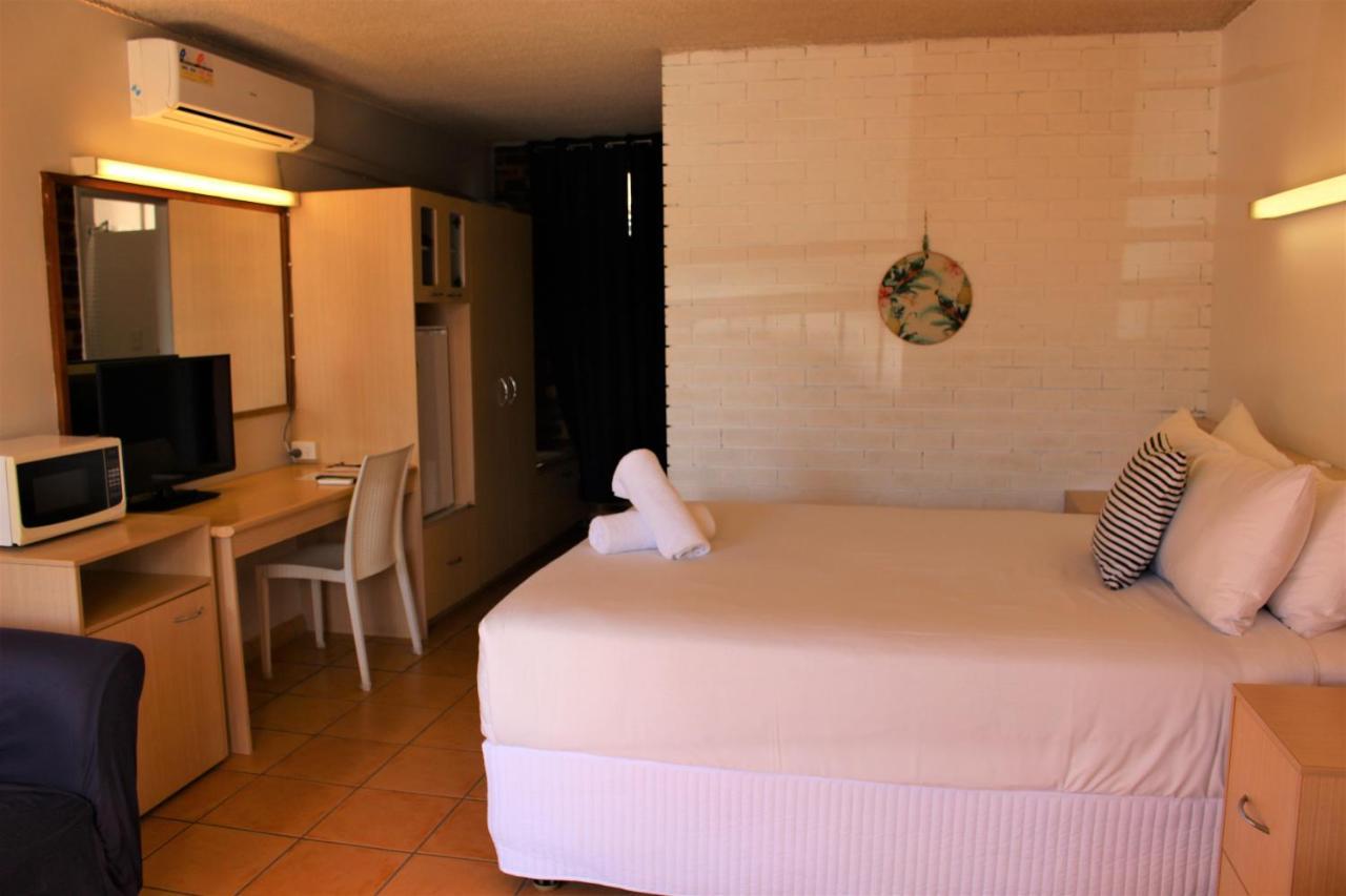 Camden Motor Inn Mermaid Beach Extérieur photo